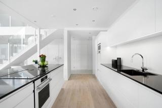 River Lodge with hot tub and services - 5