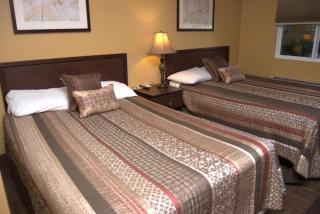 Commodore Resort - Put-in-Bay - 4