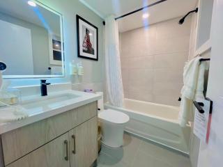 Ramada by Wyndham Kirkland Lake - 4