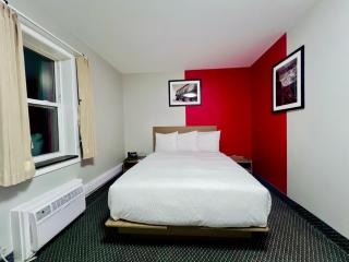 Ramada by Wyndham Kirkland Lake - 3