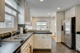 Mid-Century Family Bungalow Desirable Birmingham! - 2