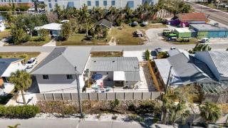 Full Duplex | Beach Supplies | Boat Trailer Space - 8