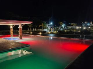 CasaDeAmor1338 New Modern House, and Family Friendly - 2