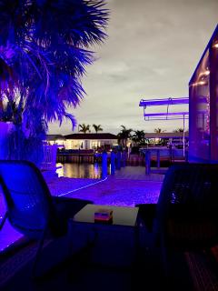 Oceanside 3BR with Private Pool & Boat Lift - 1