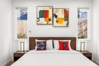 Modern Parkside Seattle Retreat - 9