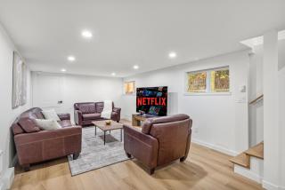 Modern Parkside Seattle Retreat - 7