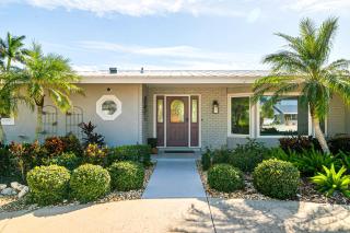 Gem Of The Shore - By Skyrun Anna Maria - 1