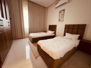 وحده فاخره 3 غرف مع غرفه خادمه بحمام خاص - 4