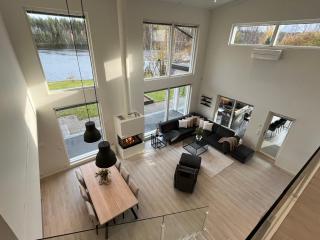 Aurora River Lodge Lapland with hot tub - 0