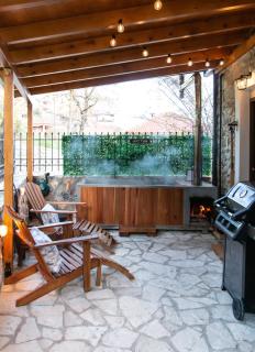 Chalet 1932 Boutique Mountain Chalet με Ιδιωτικό Hot Tub & Τζάκι - 0