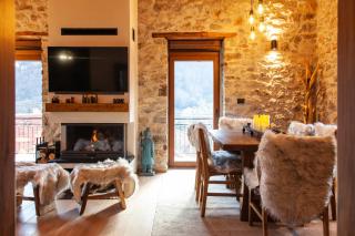 Chalet 1932 Boutique Mountain Chalet με Ιδιωτικό Hot Tub & Τζάκι - 2