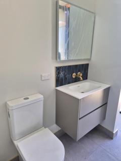 Trails End - Architectually designed retreat - 4