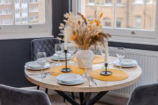 Seaview 3 bedroom Flat - 3