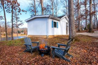 Lakeside Cottage - 5