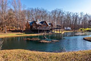 Lakeside Cabin - 9