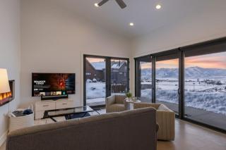 15 Min from 3 Ski Resorts Mountain Views Sauna - 9