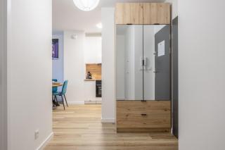 LILY APART the Big Screen Apartment for 6 people & parking - 4