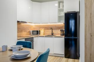 LILY APART the Big Screen Apartment for 6 people & parking - 6