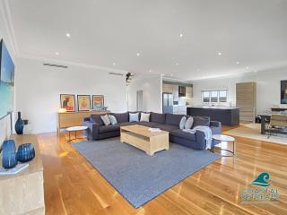 The Vista at Surf Beach - Linen Included - 5