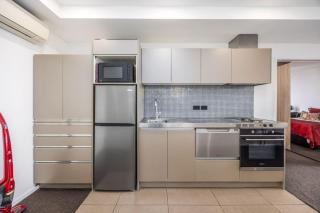 QV Stays Elevated 2 Bed City Living - 6