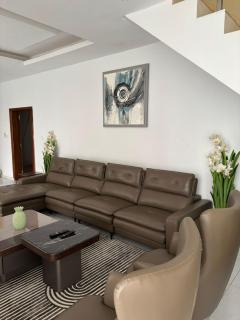 Eden House - Villa Duplex de Prestige avec Piscine et Jacuzzi à Saly St Joseph - 1