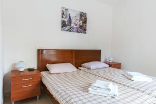 Apartments Lora - Bar - 6