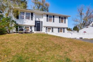 Commute to Alexandria and DC Home with Shared Yard - 8