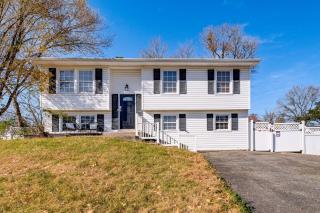 Commuter-Friendly Studio Near DC and Alexandria! - 6