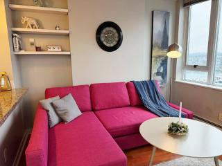 Downtown 1BR + Office | Across from Rogers Arena - 4