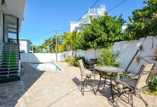 SKV 309 - Pool, 10 min walk to Beach or Village! - 9