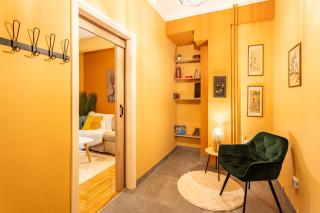 Renovated 2 Bedroom Apartment in City Centre - 3