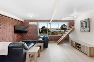 Beach House at Quiet Corner - 9