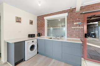 Beach House at Quiet Corner - 4