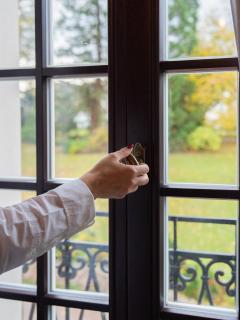 Luxury French Villa with Indoor Pool Spa & Tennis Near Paris - 4