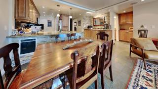 Beautiful 2 Bedroom Condo with Amazing View! - 4