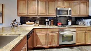 Beautiful 2 Bedroom Condo with Amazing View! - 2