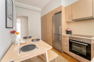 Boutique Stay - 1BR & Sofa Bed - Heart of Athens - 2