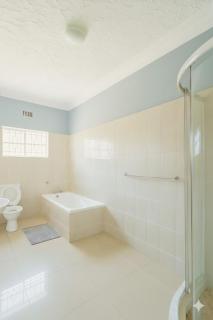 PreshyPride Guest House - 8