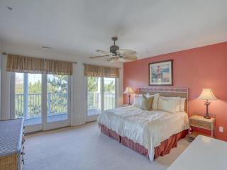 Stunning Townhome Short Walk to Beach and Bay with Pool - 1