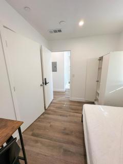 4 bedroom 3 bathroom Unit Near USC Campus - 7