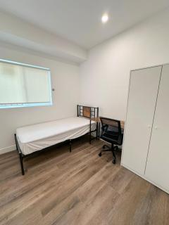 4 bedroom 3 bathroom Unit Near USC Campus - 2