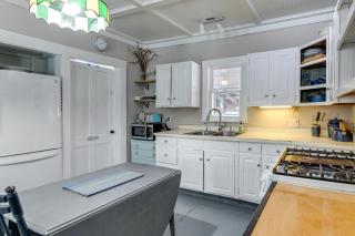 Green Mountain Views! Lowell Getaway Near Skiing - 2