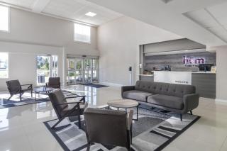 HOM Hotel Gainesville, SureStay Collection by Best Western - Gainesville - 8