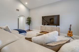 Pool and Patio West Chandler Villa Retreat - 1