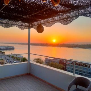 Queen of the Nile - 3