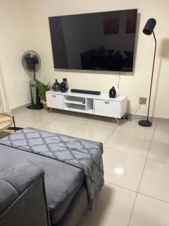 Royaltics place - one bedroom with a pool - 8