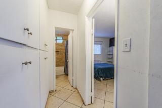 Excellent 1BD Berryman#10 - 6