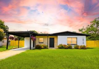 Cozy Little Villa in the Heart of Cocoa POOL HOUSE - Cocoa - 0