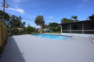 Cozy Little Villa in the Heart of Cocoa POOL HOUSE - 1