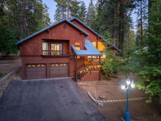 Apple Blossom Lodge-Family Friendly Cabin - 8